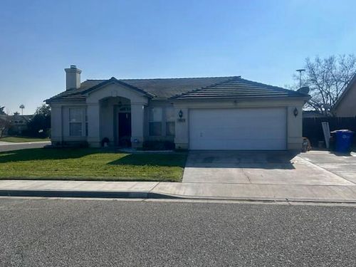 1865 W Wall Avenue, Porterville, CA, 93257 | Card Image