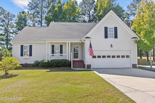 135 Hilda Dr, New Bern, NC, 28562-9113 | Card Image