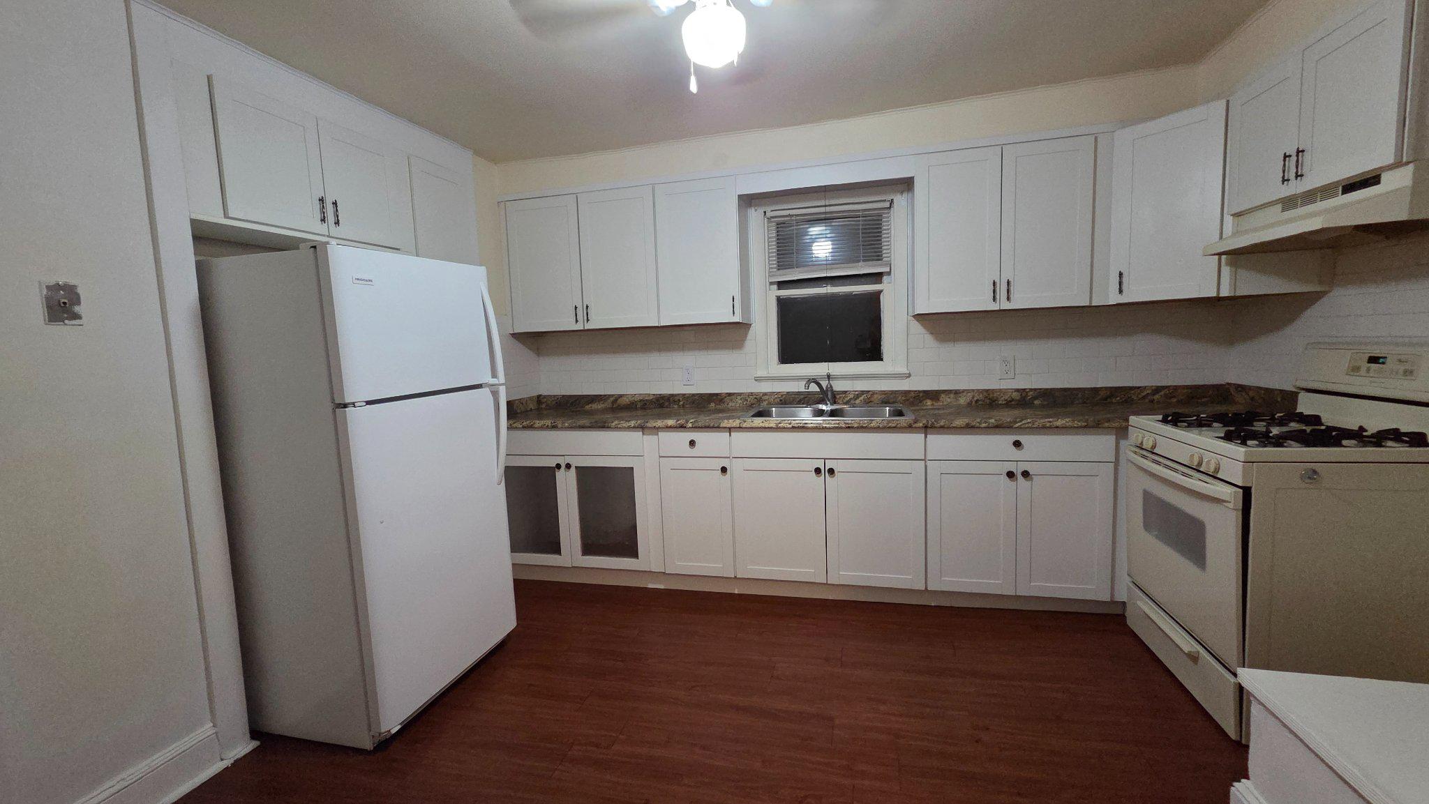 Residential Lease in HAMILTON TOWNSHIP 4