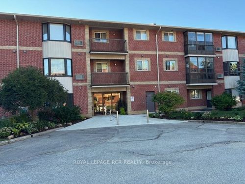 302-440 Durham St E, Mount Forest, ON, N0G2L2 | Card Image