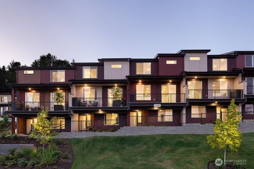 a-13205 Ne 127th Way, Kirkland, WA, 98034-7722 | Card Image