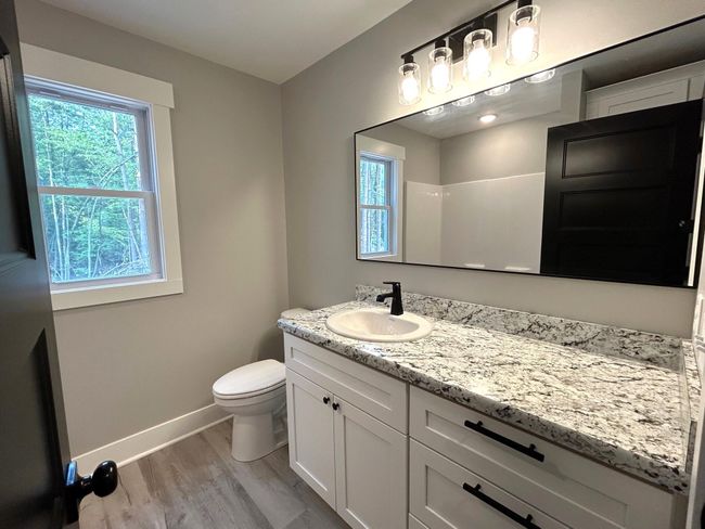 Full Bath | Image 12