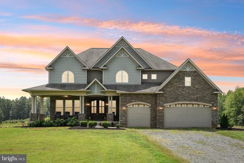 7099 Rogues Rd, Nokesville, VA, 20181-3512 | Card Image