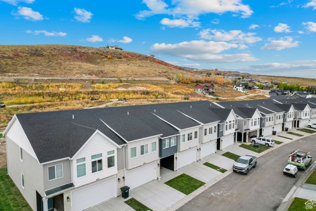 537 N Blue Lake St St, Townhouse with 3 bedrooms, 3 bathrooms and 4 parking in Garden City UT | Image 32