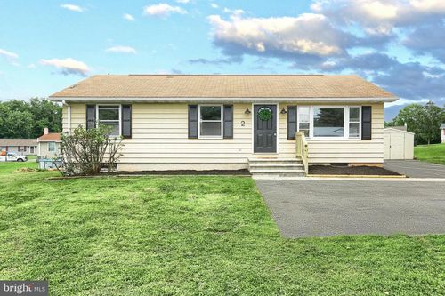 2 Cherry Ct, NEW OXFORD, PA, 17350-9563 | Card Image
