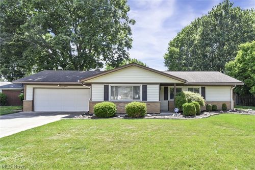 6518 Maplehurst Rd, North Olmsted, OH, 44070-5150 | Card Image