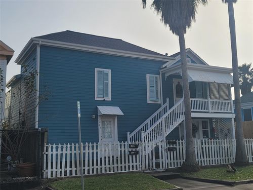 1623 Avenue N 1/2, Galveston, TX, 77550-8362 | Card Image
