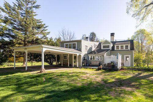 579 Main St, New Hartford, CT, 06057-2112 | Card Image