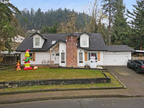 785 Kings Row, Creswell, OR, 97426 | Card Image