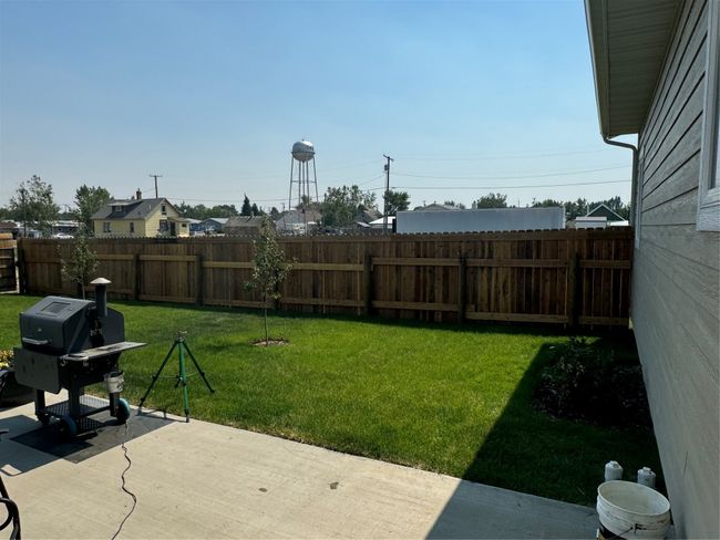 Large Yard | Image 64
