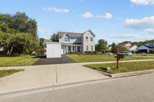 7698 Gladshire Blvd, Lewis Center, OH, 43035-6016 | Card Image