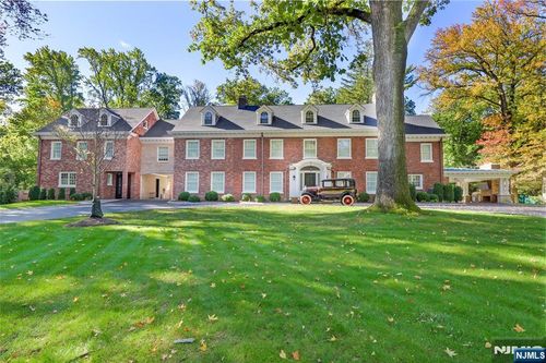 292 Maple St, Englewood, NJ, 07631-3706 | Card Image