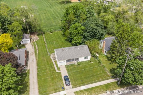 1635 Burton St Se, Grand Rapids, MI, 49506-4418 | Card Image
