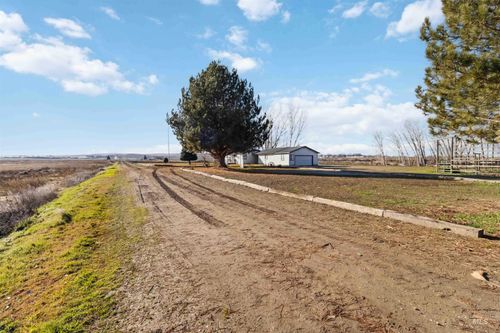 5720 Butte Rd, New Plymouth, ID, 83655-5115 | Card Image