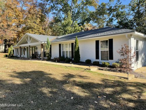 106 Edgewood Dr, Starkville, MS, 39759-2345 | Card Image