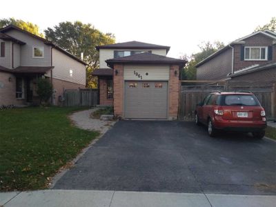 MAIN - 1961 Lydia Cres, House other with 3 bedrooms, 2 bathrooms and 1 parking in Pickering ON | Image 2