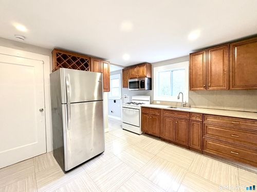 3-278 Willow St, Waterbury, CT, 06710-1903 | Card Image