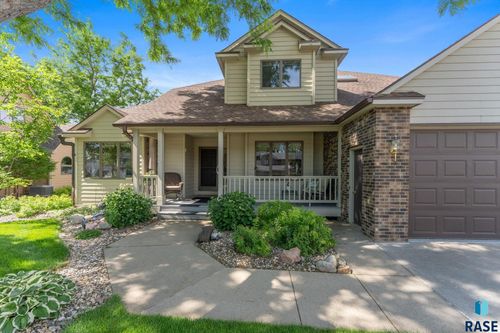 6013 W Winterberry Cir Circle, Sioux Falls, SD, 57106 | Card Image