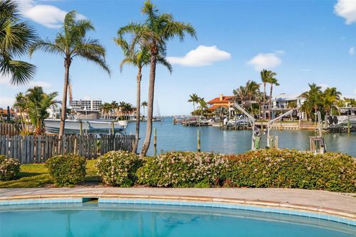 3103 Wedgewood Dr, BELLEAIR BEACH, FL, 33786-3636 | Card Image