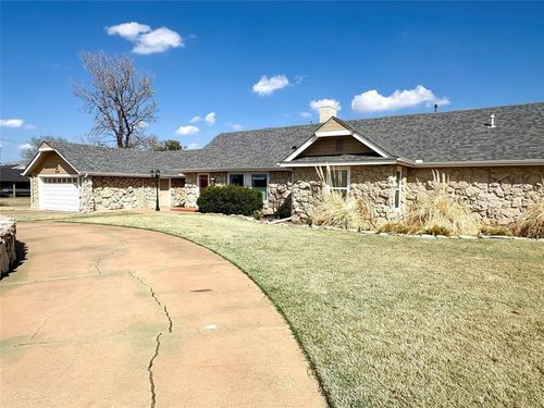 1606 N Hudson St, Altus, OK, 73521-2022 | Card Image