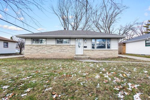 10500 W Rae Ave, Milwaukee, WI, 53225-3232 | Card Image