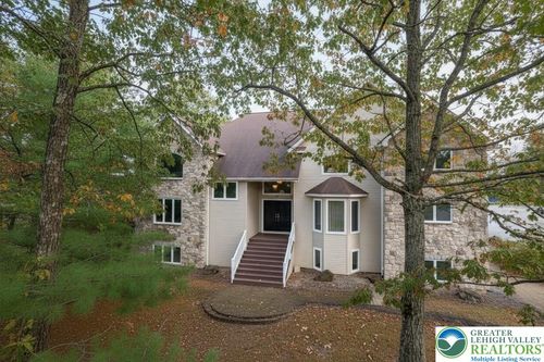 205 Osprey Way, East Stroudsburg, PA, 18302-6698 | Card Image