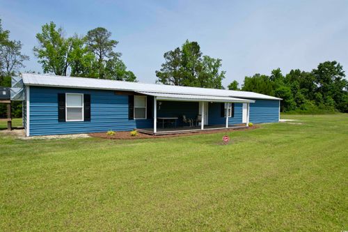 445 W Willow Pond Rd, Johnsonville, SC, 29555-6335 | Card Image