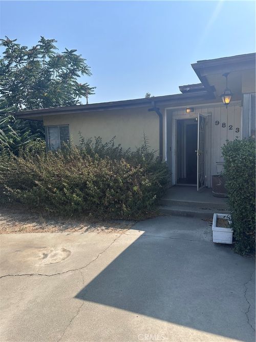 9823 Lombardy Ave, Bloomington, CA, 92316-1620 | Card Image