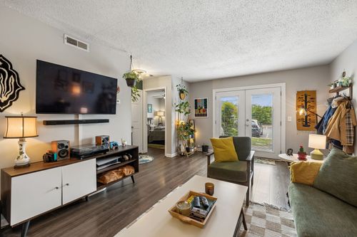 c-8-6680 Charlotte Pike, Nashville, TN, 37209-4225 | Card Image