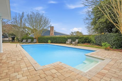 130 Lake Lorraine Cir, Shalimar, FL, 32579-1641 | Card Image