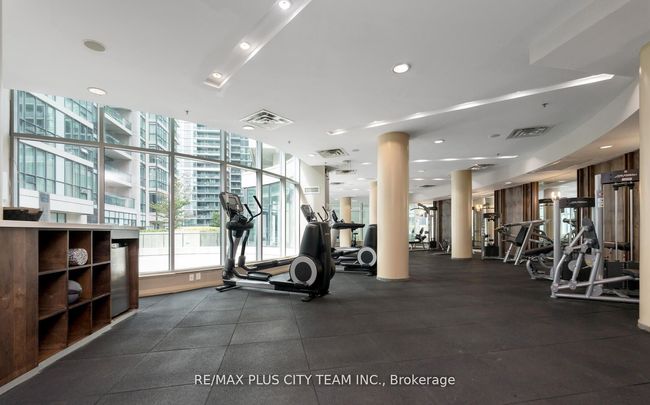1305 - 18 Harbour St, Condo with 2 bedrooms, 2 bathrooms and 1 parking in Toronto ON | Image 31