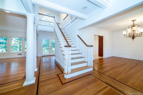 1 Mill Pond Ln, New Rochelle, NY, 10805-2128 | Card Image