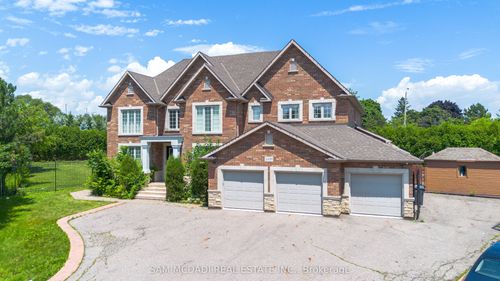 2489 Olinda Crt, Mississauga, ON, L5C4P5 | Card Image