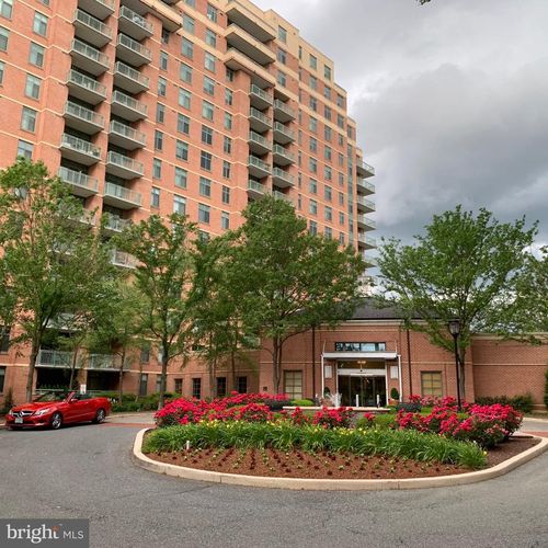 910-11700 Old Georgetown Rd, ROCKVILLE, MD, 20852-8610 | Card Image
