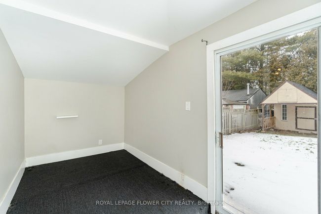 189 Dundas St N, House attached with 3 bedrooms, 2 bathrooms and 5 parking in Cambridge ON | Image 12