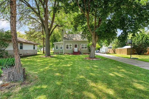 1427 Oak Street, OSHKOSH, WI, 54901 | Card Image