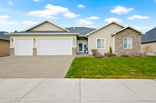2106 Diamond Way, Yakima, WA, 98903-5002 | Card Image