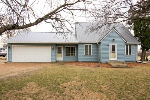 207 Astro Blvd W, Cosmos, MN, 56228-6709 | Card Image