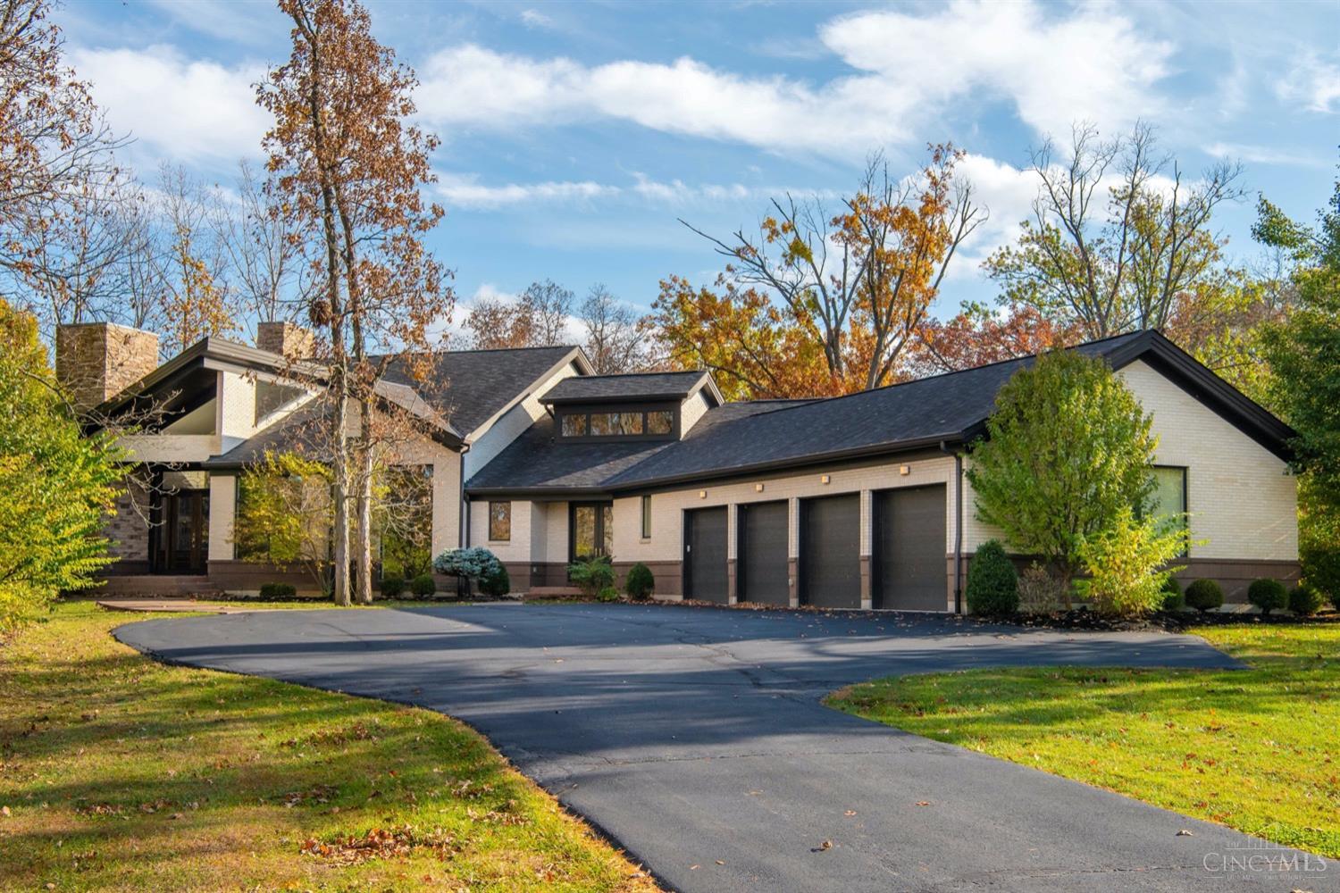 Winding Creek Ln, Mason, OH 45040
