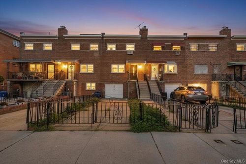 278 Balcom Ave, Bronx, NY, 10465-3105 | Card Image