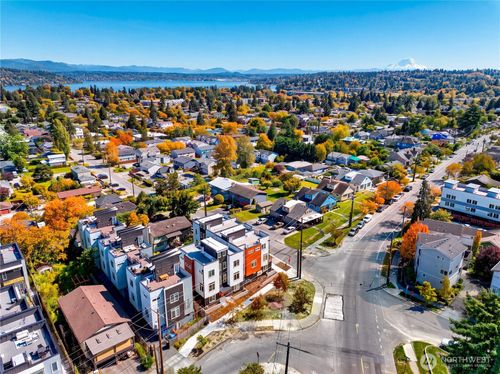 4302 S Holden St, Seattle, WA, 98118-4118 | Card Image
