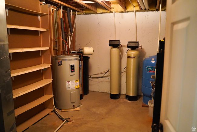 Utilities featuring water heater | Image 27