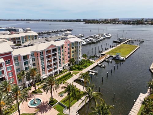 323-806 E Windward Way, Lantana, FL, 33462-8011 | Card Image