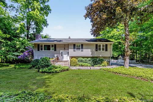 58 Gilbert St, South Salem, NY, 10590-1340 | Card Image