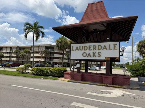 109-2951 Nw 46th Ave, Lauderdale Lakes, FL, 33313-1830 | Card Image