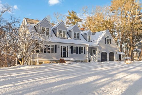 183 Gardner St, Hingham, MA, 02043-3745 | Card Image