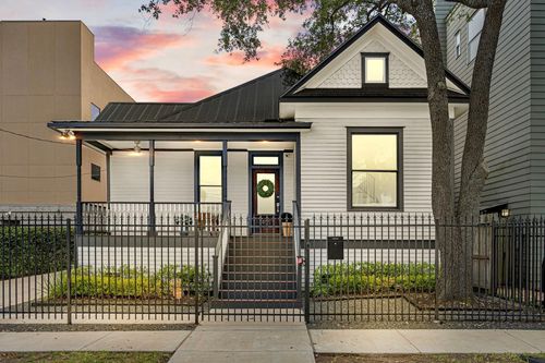 405 Welch St, Houston, TX, 77006-2123 | Card Image
