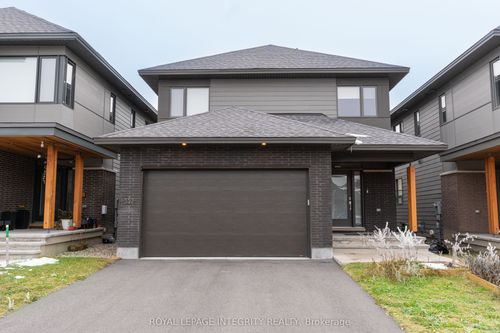 532 Tenor Ridge, Manotick, ON, K4M0P9 | Card Image