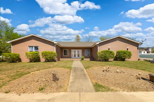 10 Peachtree Pl, Harrisburg, IL, 62946-3039 | Card Image