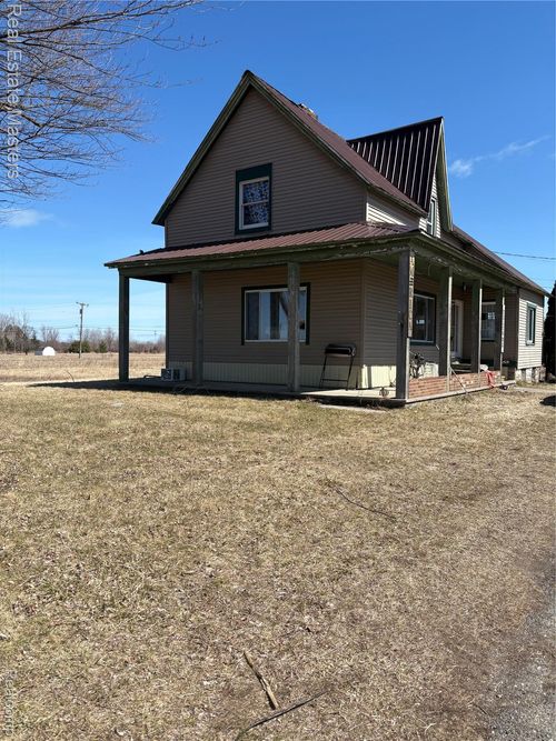 5230 State Rd, Fort Gratiot, MI, 48059-2908 | Card Image